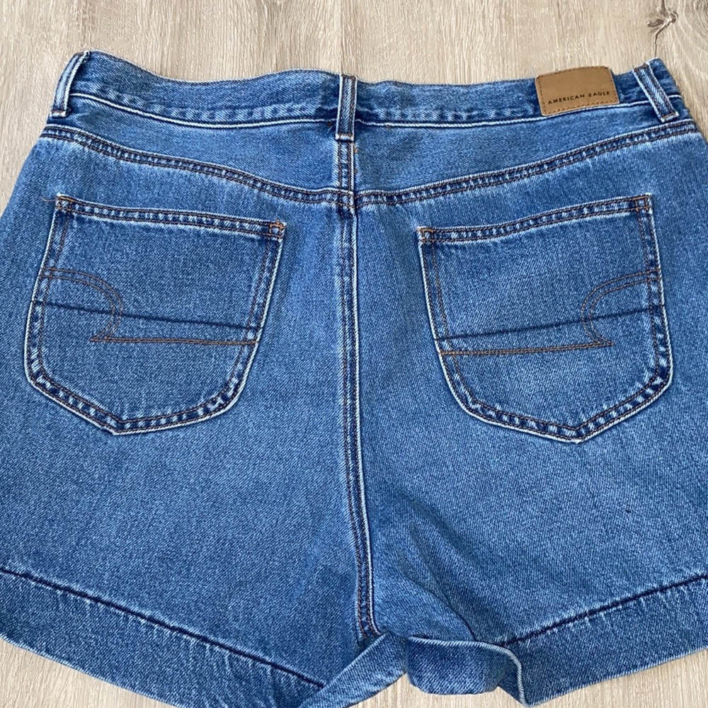 American eagle high waisted mom shorts - Picture 2 of 2